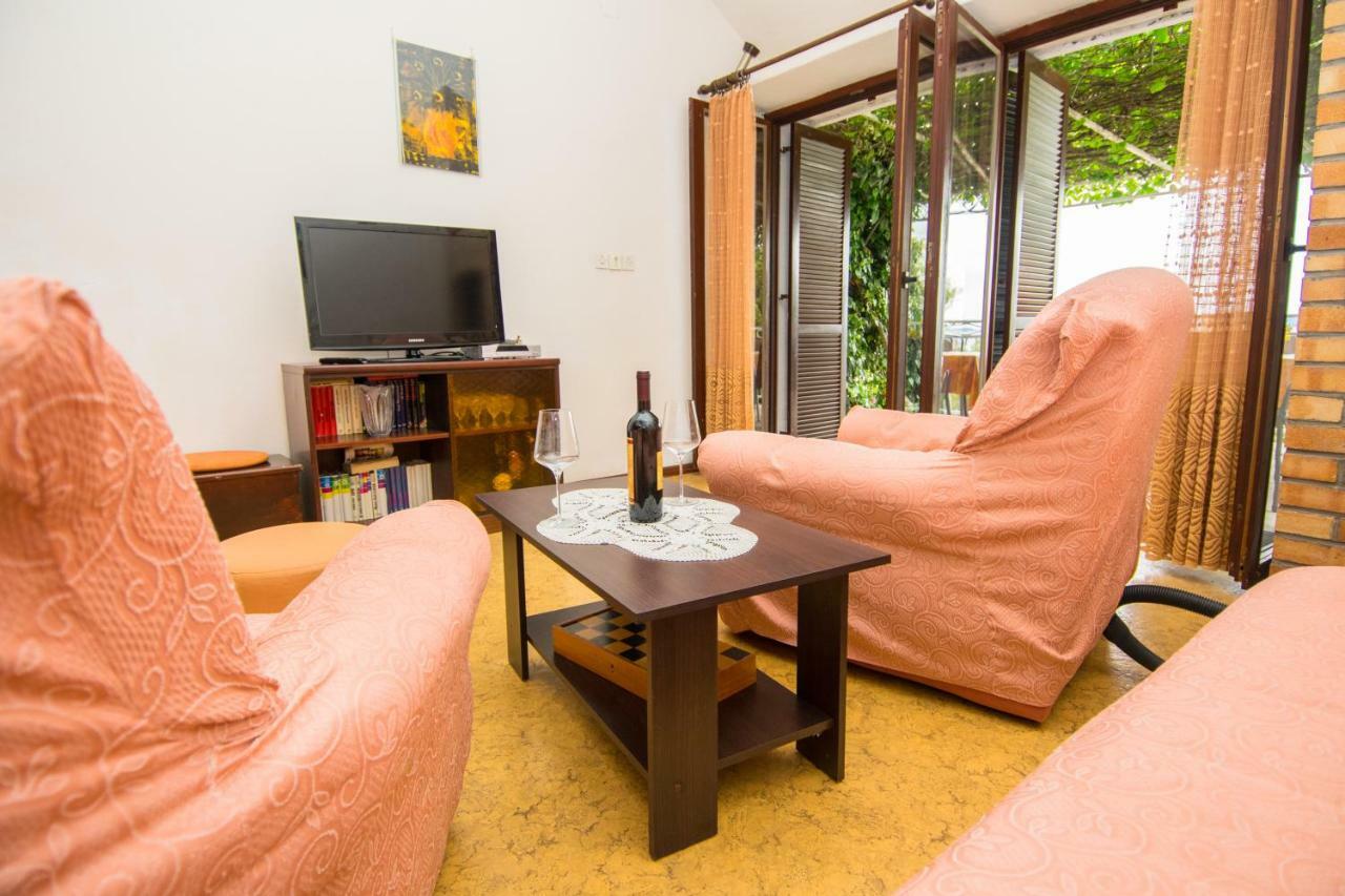 Vacation Home Mirjana Seget Vranjica Exterior foto